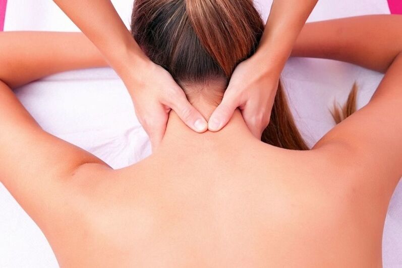 масаж на шията при остеохондроза